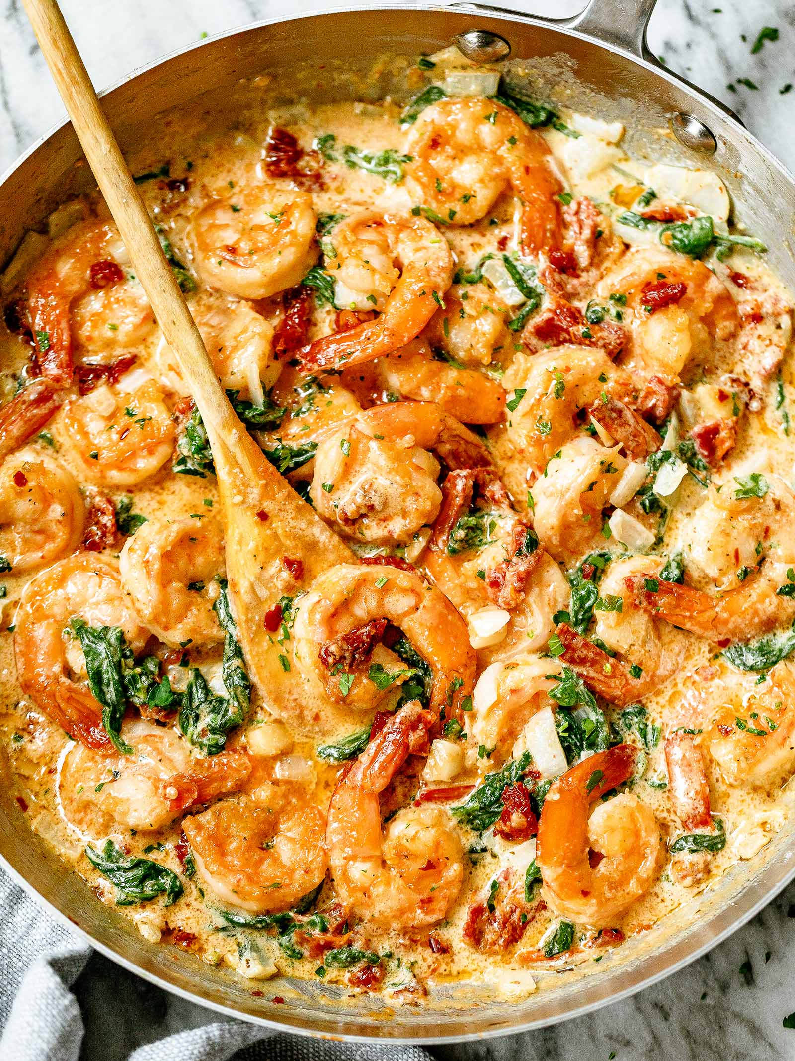 Creamy Garlic Shrimp With Spinach 10 Minute Quick Shrimp Recipe 