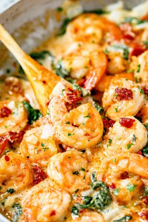 Creamy Garlic Shrimp with Spinach (10-Minute)