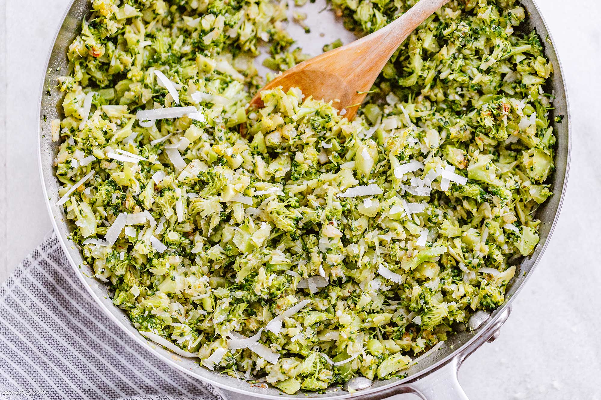 Garlic Parmesan Broccoli Rice Skillet