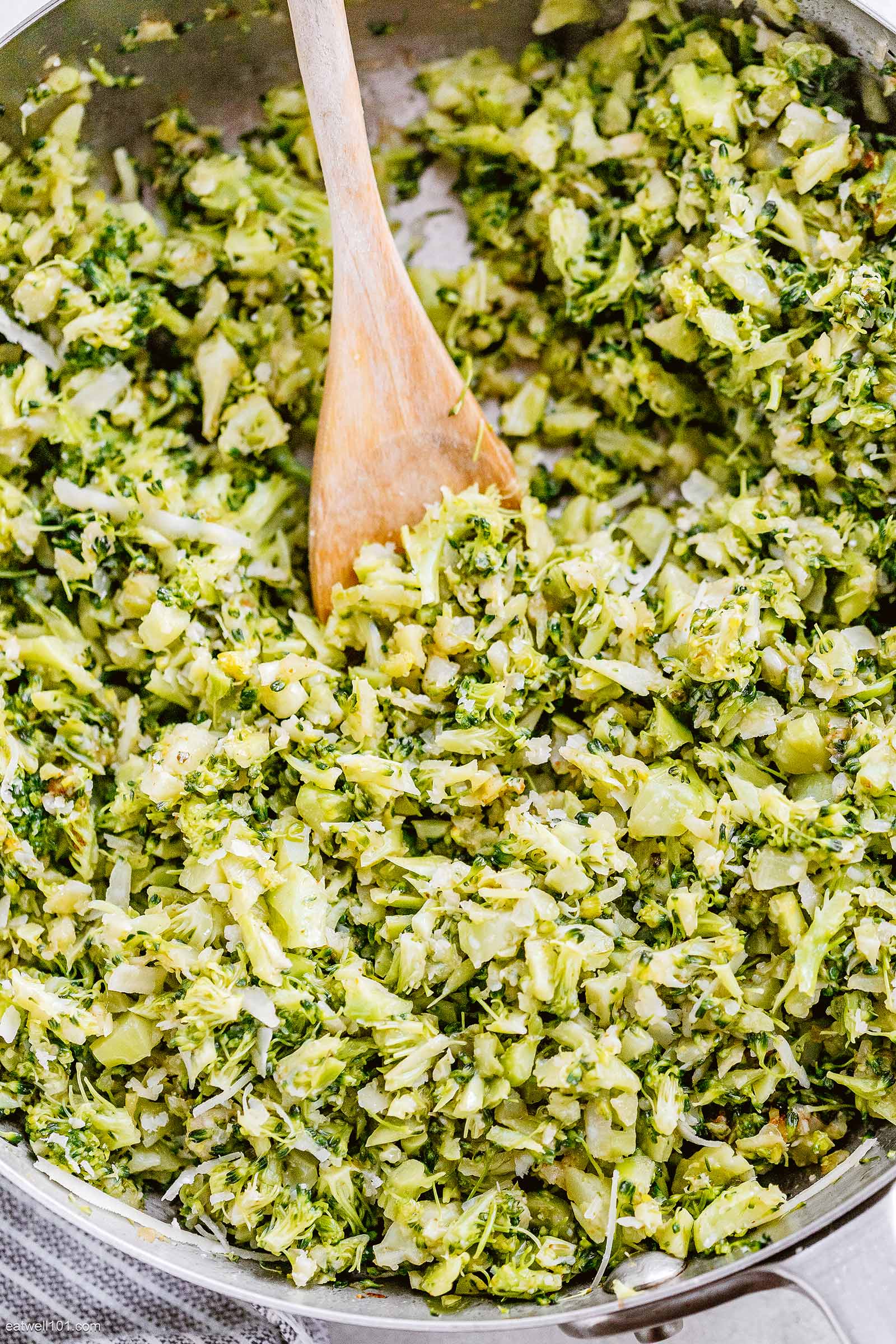 Garlic Parmesan Broccoli Rice Skillet