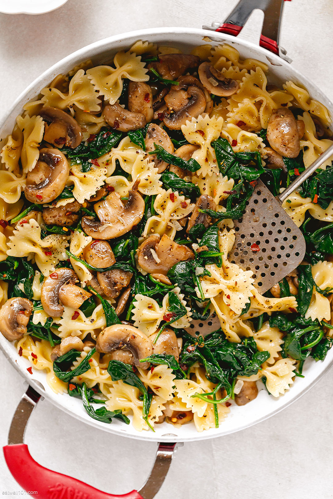 One Pot Mushroom Spinach Pasta One Pot Mushroom Spinach Artichoke Pasta ...