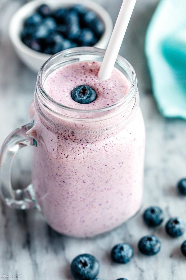 Blueberry Coconut Milk Smoothie {Dairy Free} - #recipe by #eatwell101 - https://www.eatwell101.com/dairy-free-blueberry-coconut-milk-smoothie-recipe