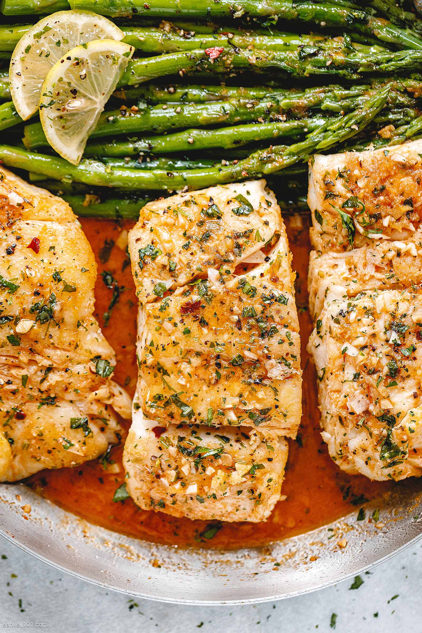 Garlic Butter Cod With Lemon Asparagus Skillet Healthy Fish Recipe Eatwell101