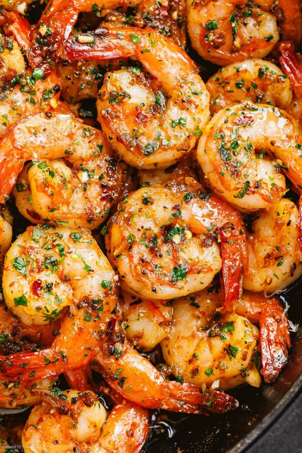 Garlic Butter Shrimp with Lemon Parmesan Cauliflower Rice - #recipe by #eatwell101 - https://www.eatwell101.com/garlic-butter-shrimp-parmesan-cauliflower-rice-recipe