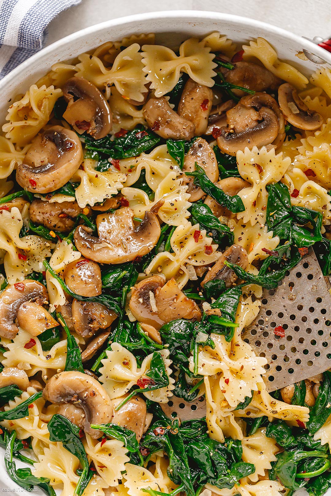 one pan Parmesan Spinach Mushroom Pasta Skillet Recipe