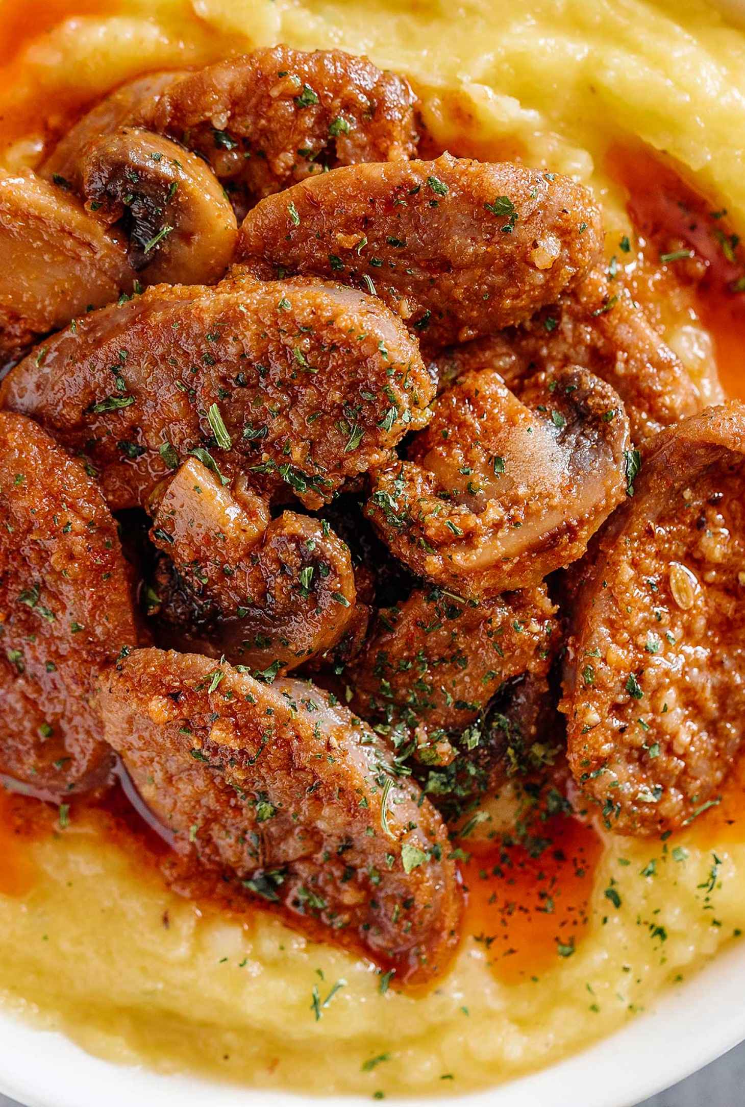 Cajun Sausage Mushrooms with Spaghetti Squash Mash - #recipe by #eatwell101 - https://www.eatwell101.com/cajun-sausage-mushrooms-spaghetti-squash-mash-recipe