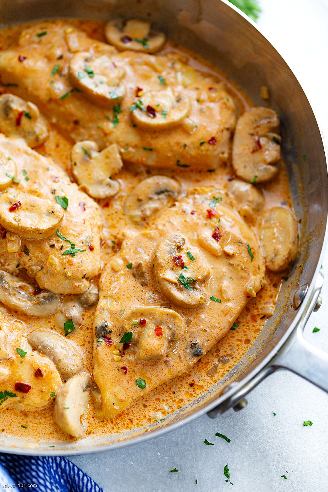 Creamy Garlic Parmesan Chicken Breasts﻿ with Mushrooms ...