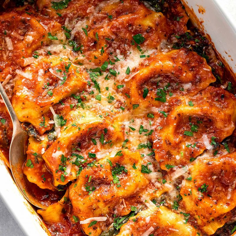 Easy Tomato Spinach Ravioli Bake Recipe – Baked Ravioli Recipe — Eatwell101
