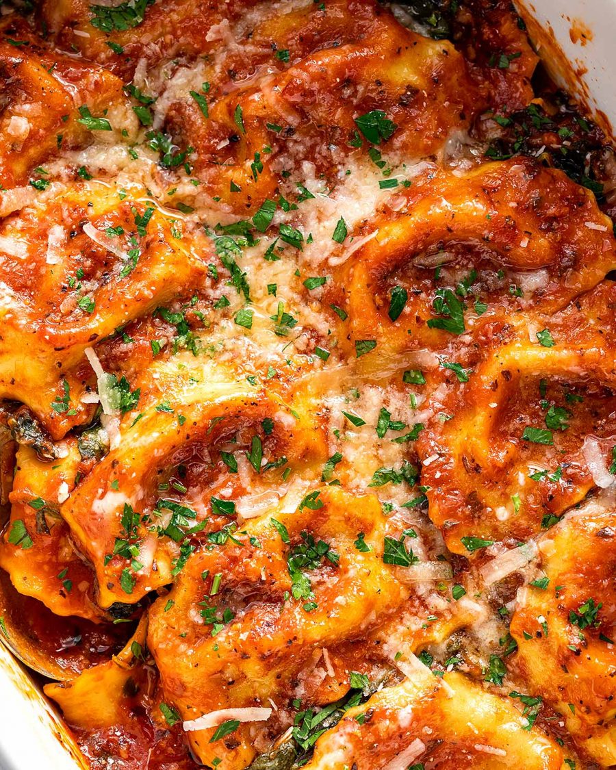 Easy Tomato Spinach Ravioli Bake - #recipe by #eatwell101 - https://www.eatwell101.com/spinach-ravioli-bake-recipe