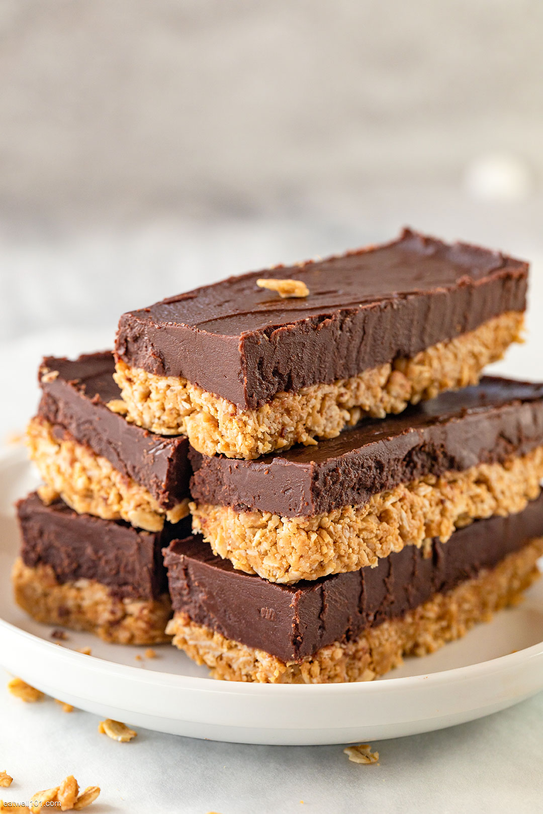 No Bake Peanut Butter Chocolate Oatmeal Bars recipe