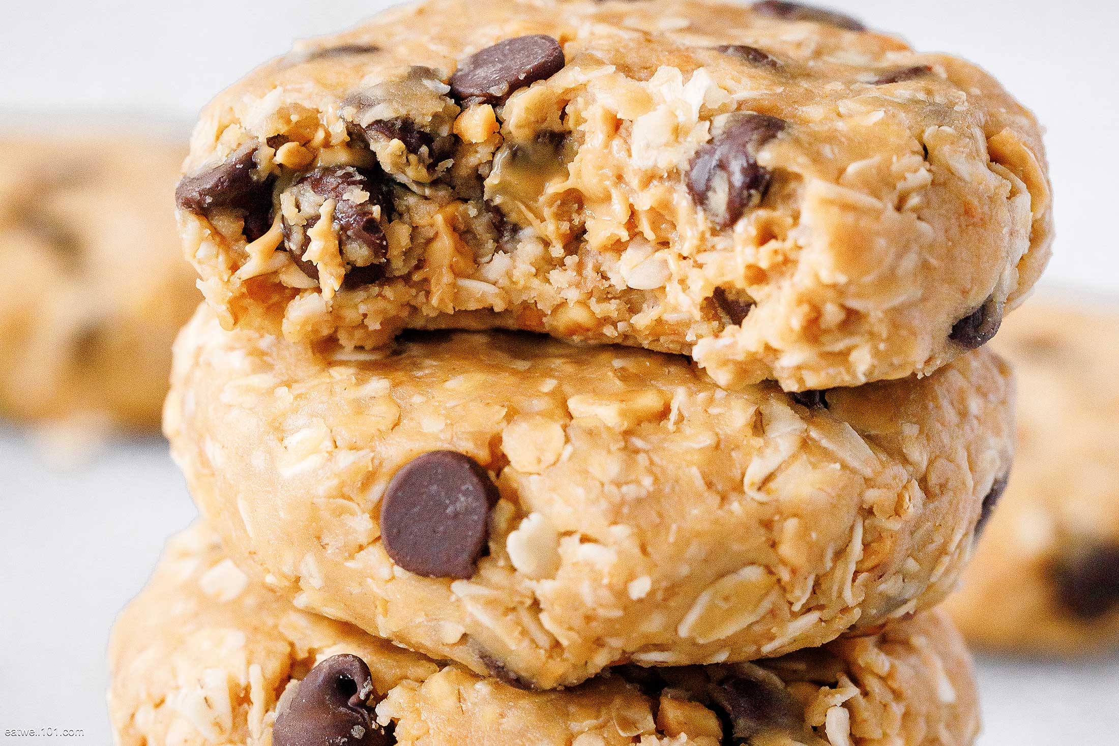 No-Bake Peanut Butter Cream Cheese Oatmeal Cookies