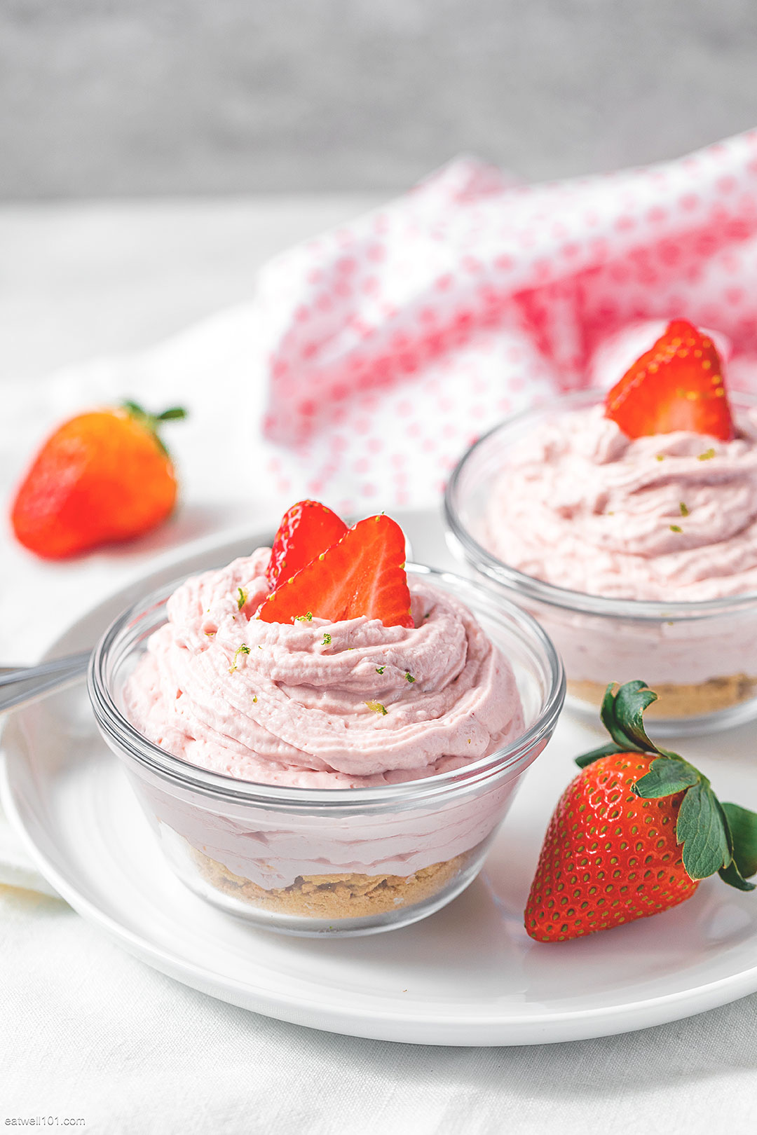 No-Bake Strawberry Cheesecakes