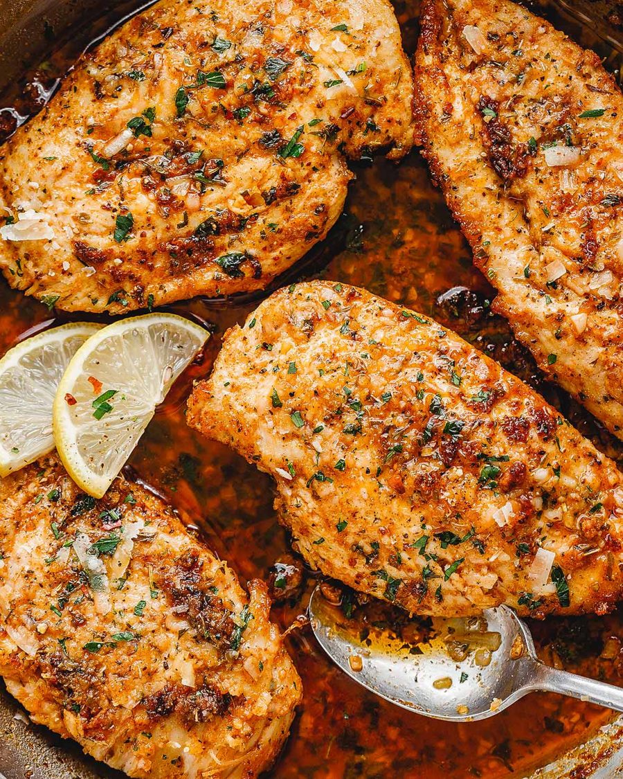Parmesan Chicken in Lemon Garlic Butter Sauce - #recipe by #eatwell101 - https://www.eatwell101.com/parmesan-chicken-recipe-lemon-garlic-butter-sauce