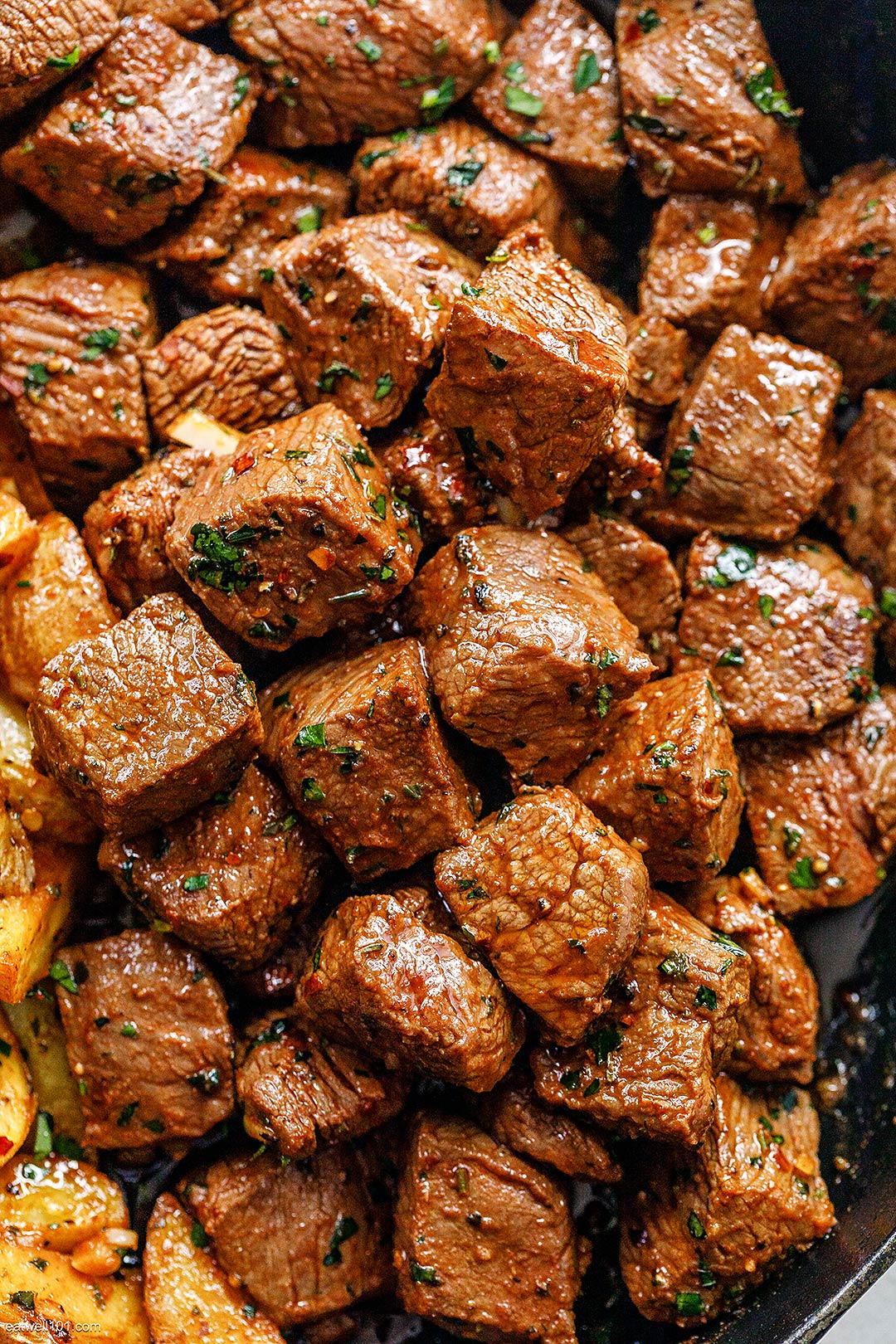 Garlic Butter Steak Bites and Potatoes Recipe – Steak and Potatoes ...