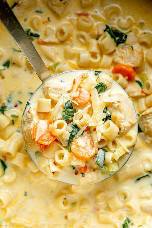 Creamy Chicken Soup with Pasta and Spinach