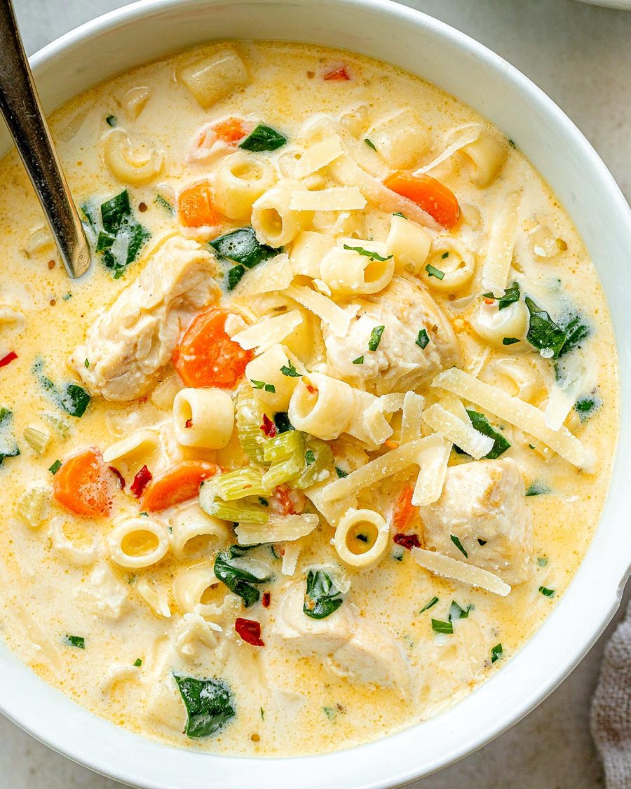 Creamy Chicken Soup with Pasta and Spinach - #recipe by #eatwell101 - https://www.eatwell101.com/creamy-chicken-soup-recipe