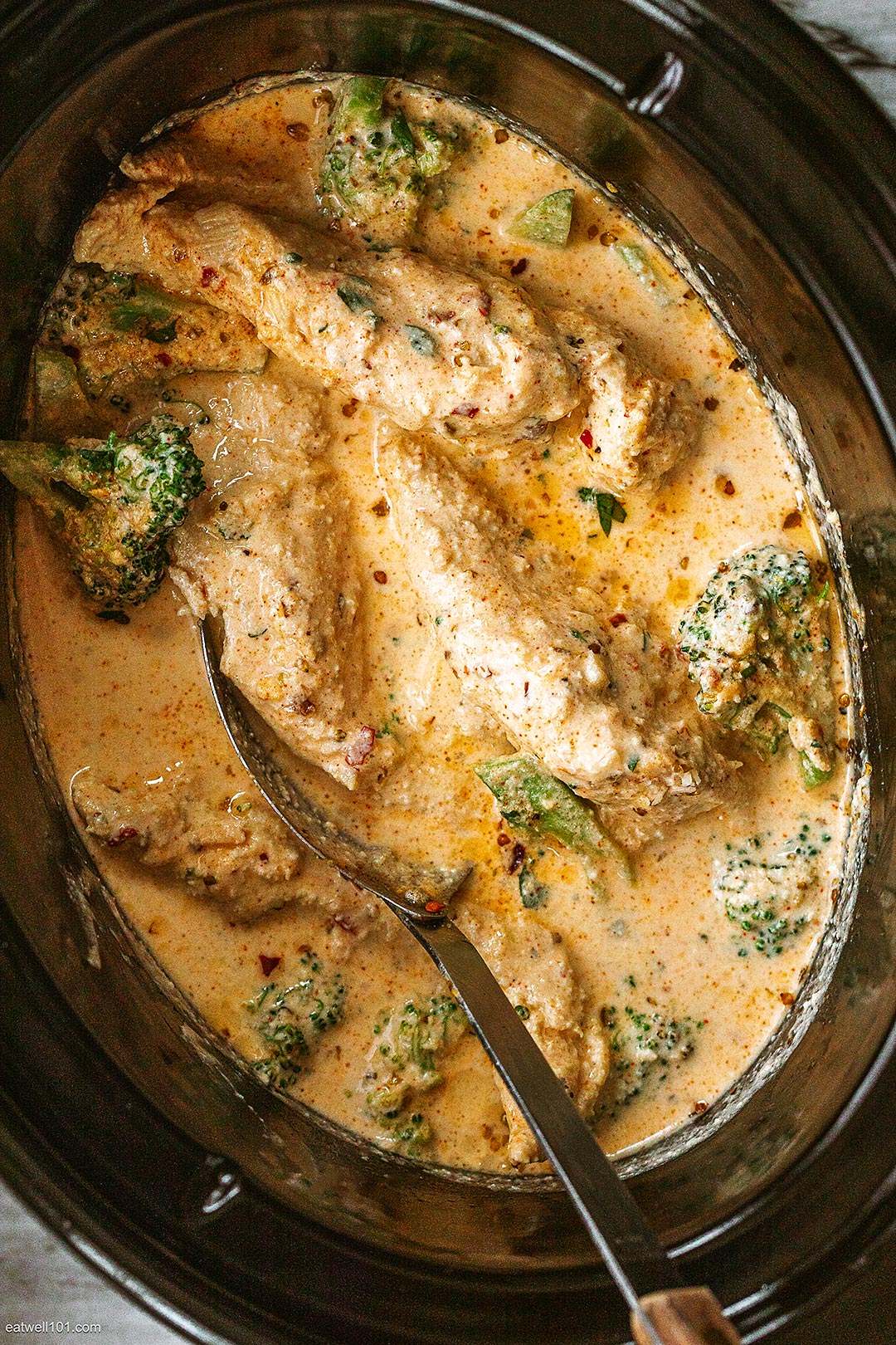 https://www.eatwell101.com/wp-content/uploads/2020/02/crock-pot-chicken-recipe-8.jpg