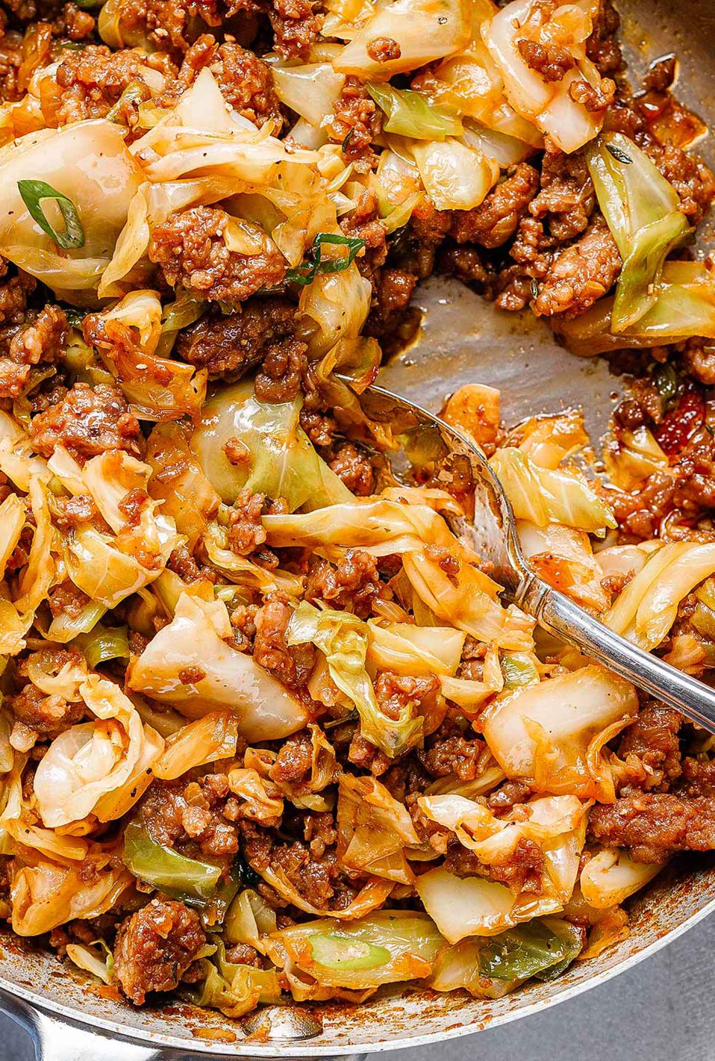 Fried Cabbage Recipe with Sausage - #recipe by #eatwell101 - https://www.eatwell101.com/fried-cabbage-recipe-with-sausage