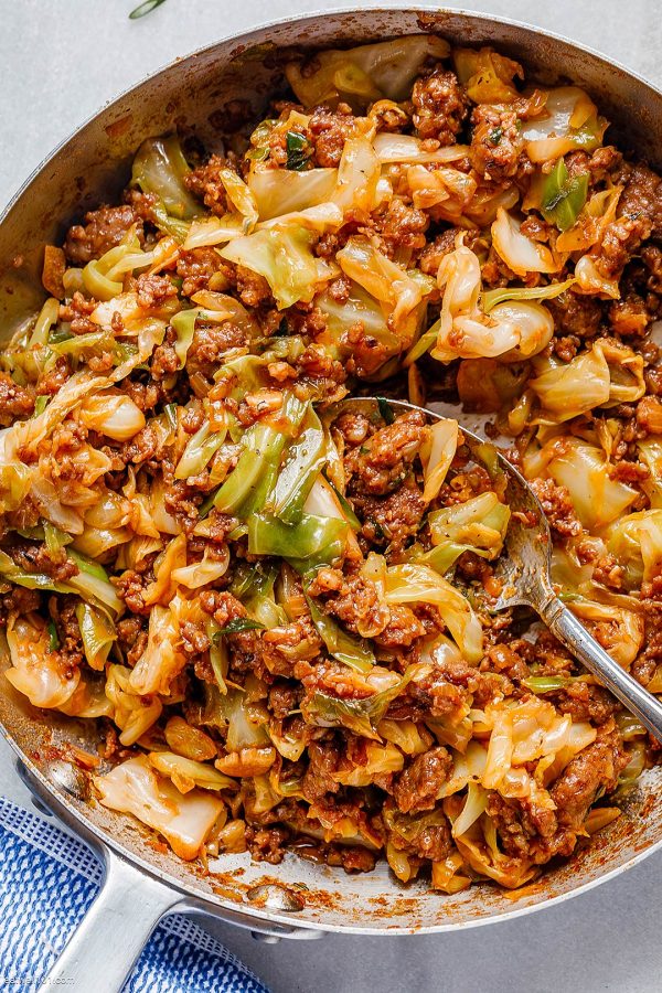 Fried Cabbage Recipe with Sausage - #recipe by #eatwell101 - https://www.eatwell101.com/fried-cabbage-recipe-with-sausage