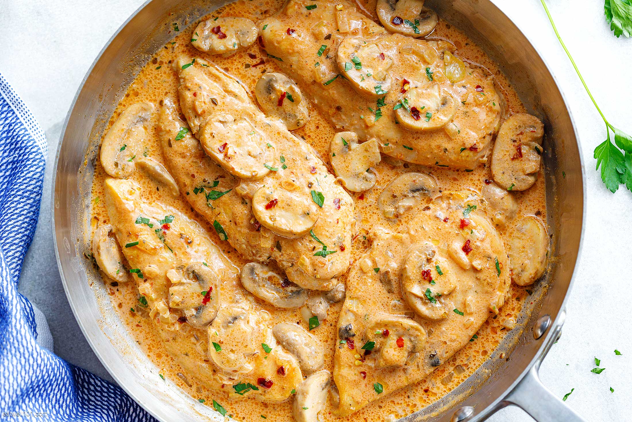 Creamy Garlic Parmesan Chicken Breasts﻿ with Mushrooms