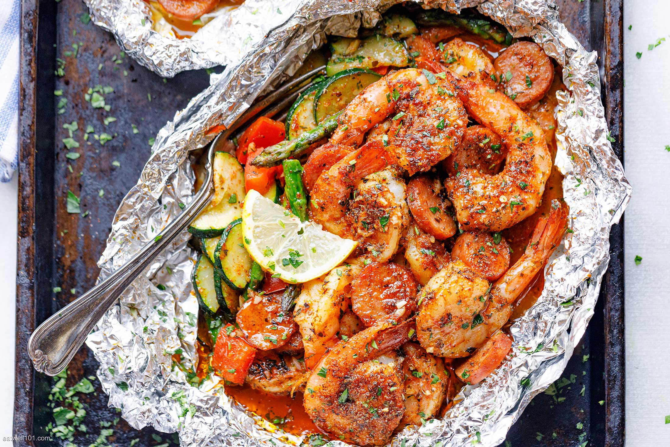 Cajun Sausage Shrimp Vegetable Foil Packs Recipe – Shrimp and Sausage ...