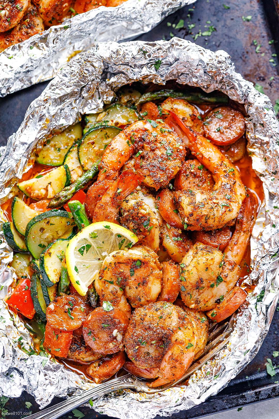 Cajun Sausage Shrimp Vegetable Foil Packs Recipe – Shrimp and Sausage ...