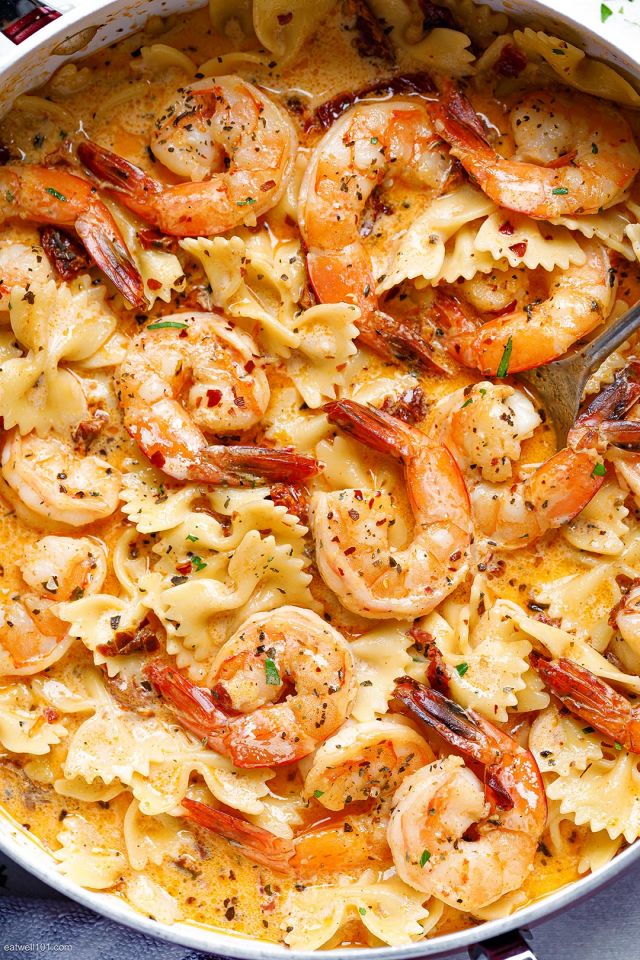 Creamy Garlic Shrimp Pasta Recipe