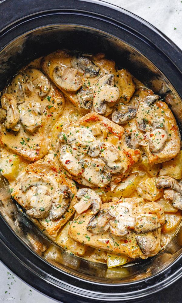 Crockpot Creamy Garlic Pork Chops Potatoes