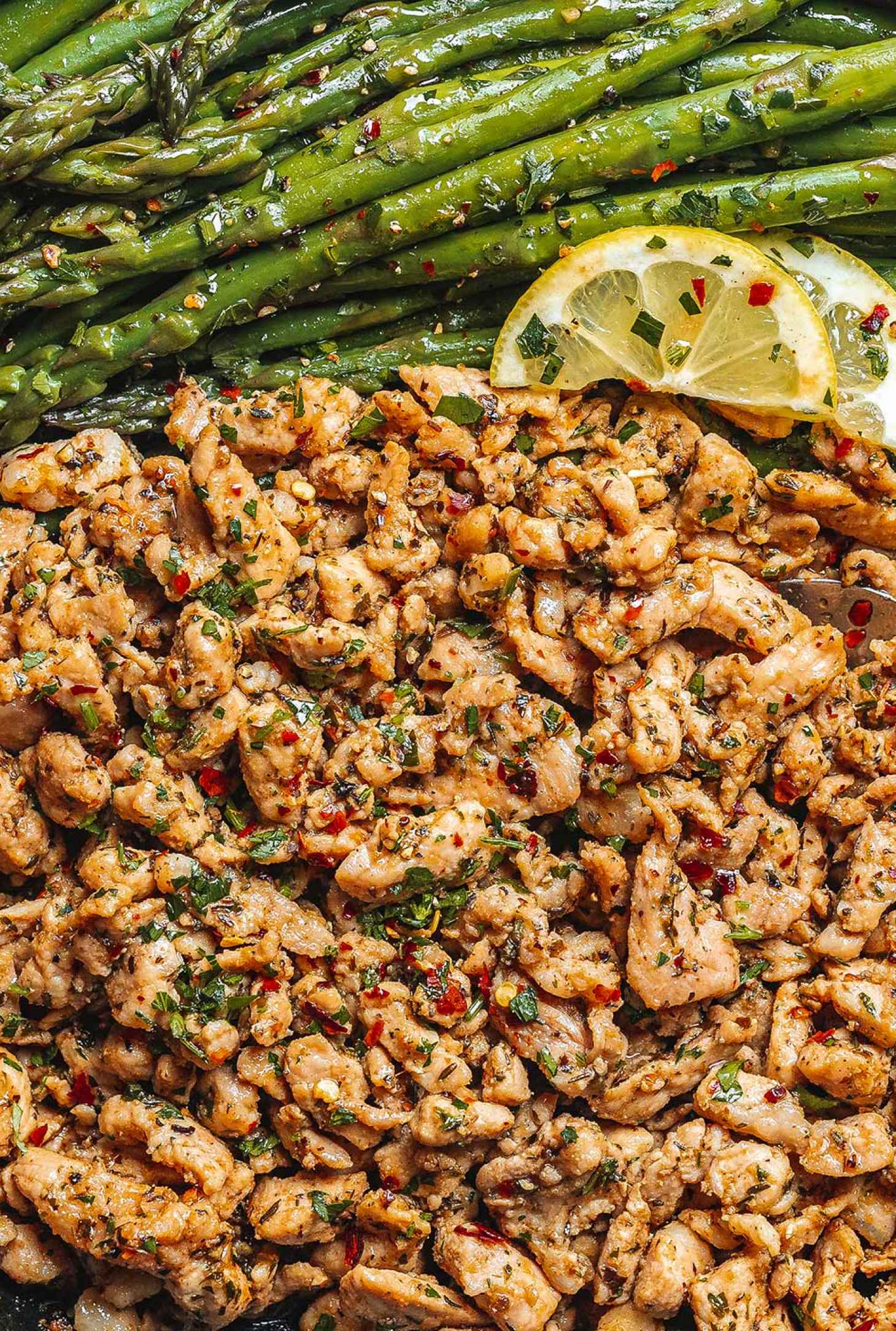 Garlic Butter Pork with Lemon Asparagus - #recipe by #eatwell101 - https://www.eatwell101.com/garlic-butter-pork-asparagus-recipe