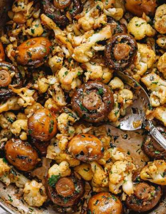 Garlic Mushrooms Cauliflower Skillet