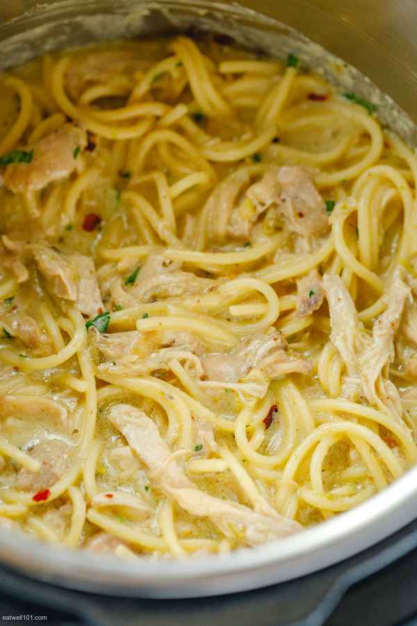 Instant Pot Creamy Chicken Noodles - #recipe by #eatwell101 - https://www.eatwell101.com/instant-pot-creamy-chicken-noodles-recipe