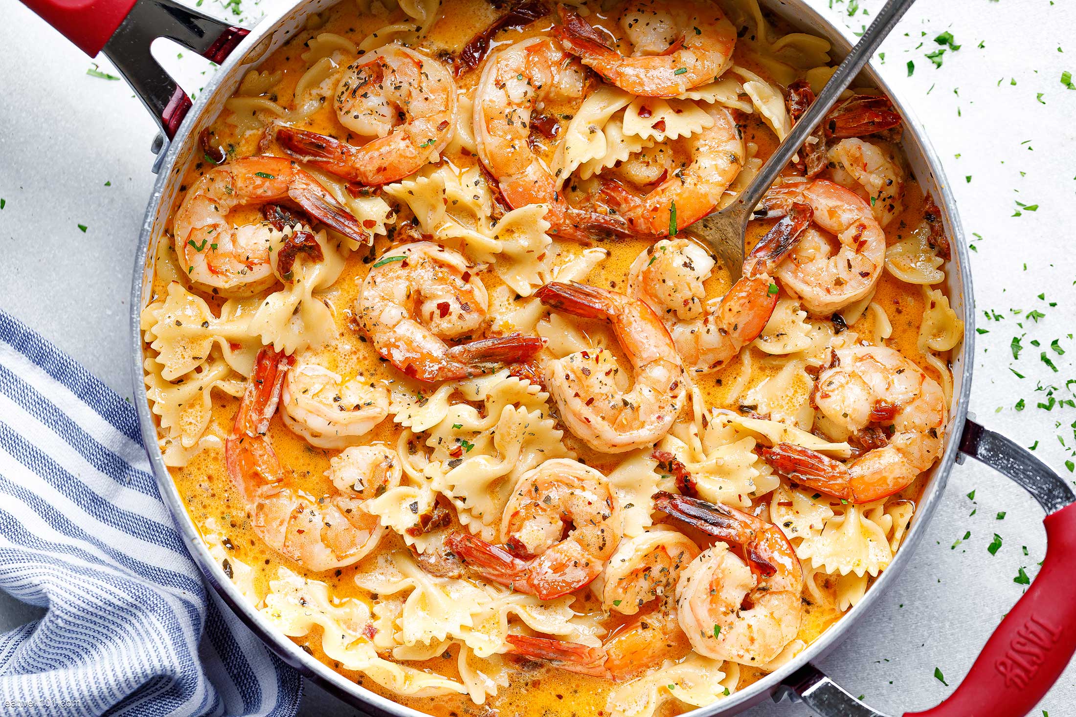 Creamy Garlic Shrimp Pasta Recipe – Best Shrimp Pasta Recipe — Eatwell101
