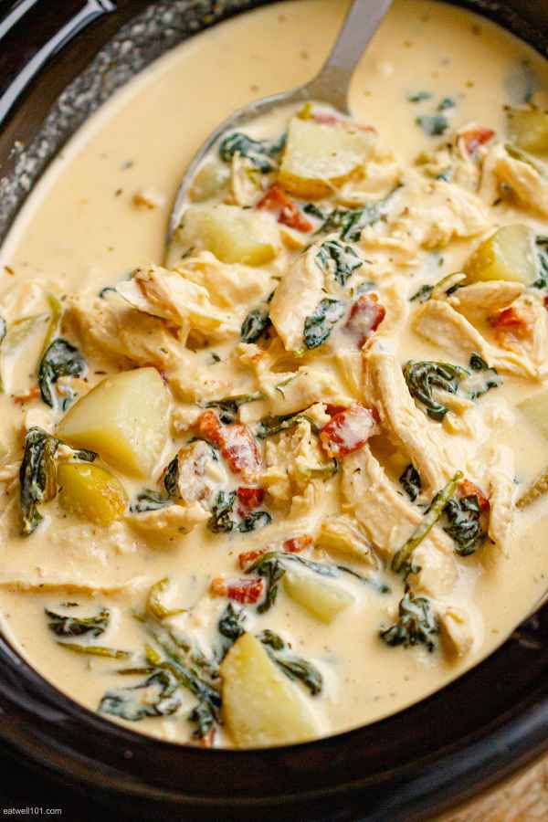 Slow Cooker Creamy Chicken Potato Soup - #recipe by #eatwell101 - https://www.eatwell101.com/slow-cooker-chicken-potato-soup-recipe