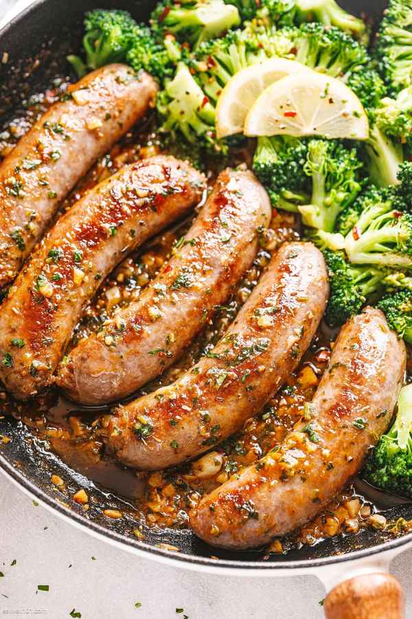 Garlic Butter Sausages and Broccoli Skillet
