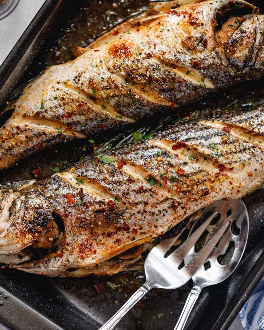 Grilled Stuffed Sea Bass with Garlic Mushrooms - #recipe by #eatwell101 - https://www.eatwell101.com/grilled-stuffed-sea-bass-with-garlic-mushrooms