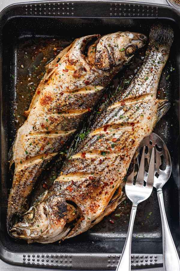 Grilled Stuffed Sea Bass with Garlic Mushrooms - #recipe by #eatwell101 - https://www.eatwell101.com/grilled-stuffed-sea-bass-with-garlic-mushrooms