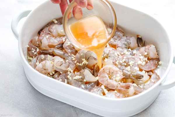 Baked Shrimp with Lemon Garlic Butter Sauce