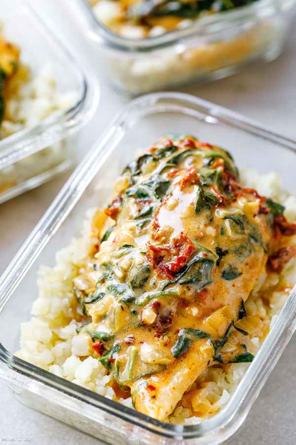 Creamy Tuscan Chicken Meal Prep - #recipe by #eatwell101 - https://www.eatwell101.com/creamy-tuscan-chicken-meal-prep-recipe