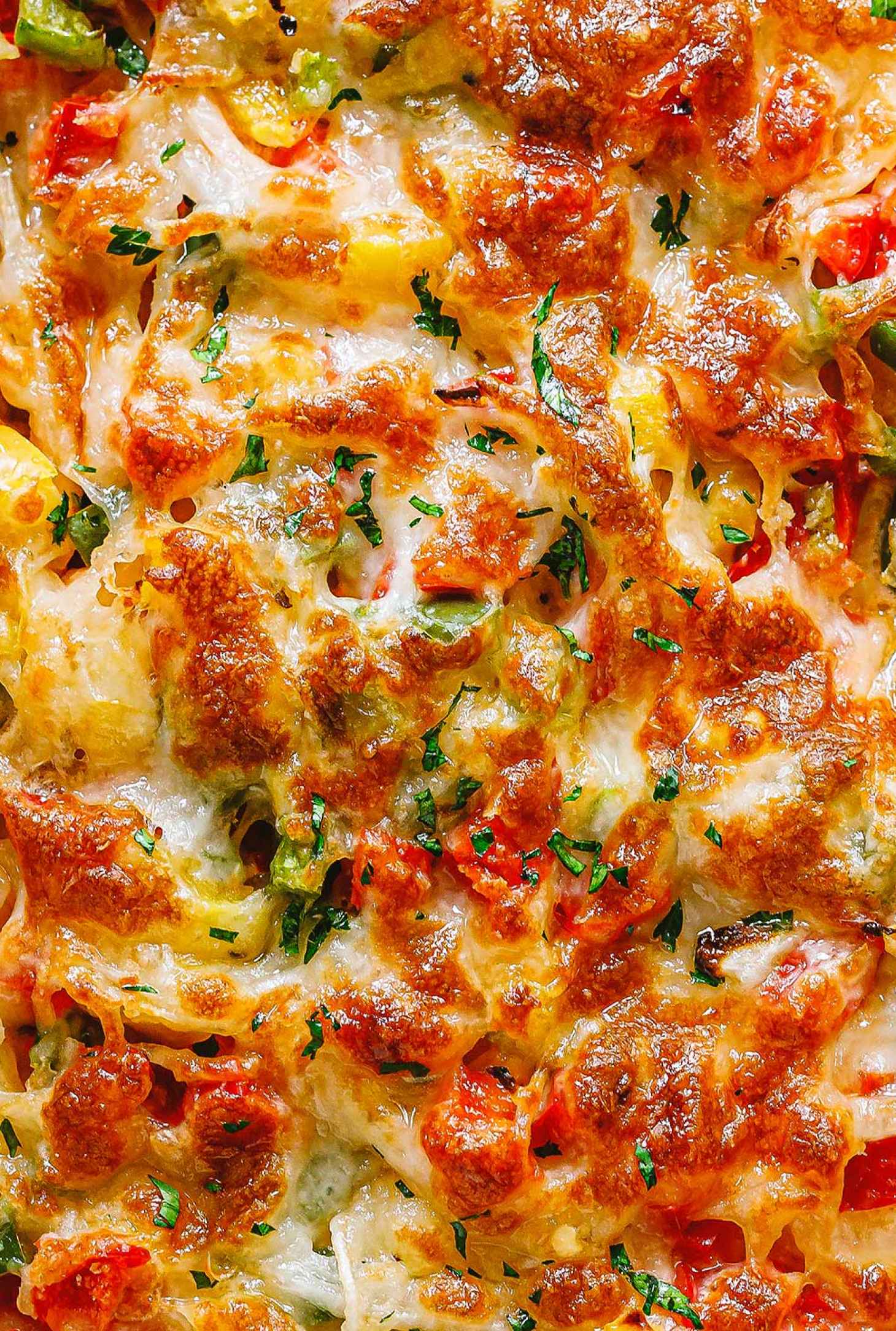 Creamy Baked Fajita Chicken Casserole - #recipe by #eatwell101 - https://www.eatwell101.com/creamy-baked-fajita-chicken-casserole-recipe
