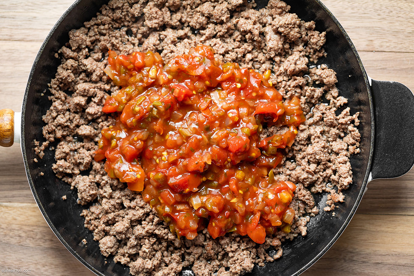 Salsa Baked Shells Recipe with Creamy Cheesy Meat Sauce