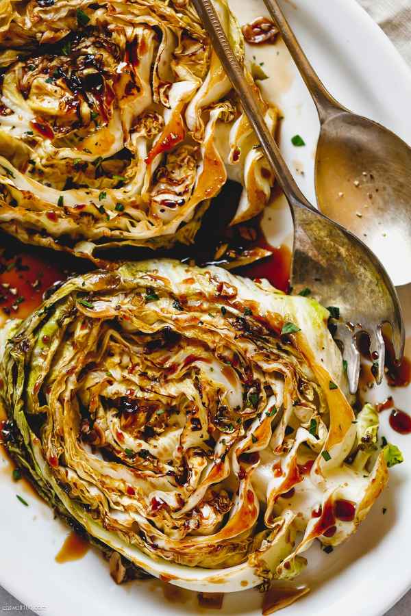 Pan-Seared Cabbage Steaks - #recipe by #eatwell101 - https://www.eatwell101.com/honey-balsamic-cabbage-steaks-recipe