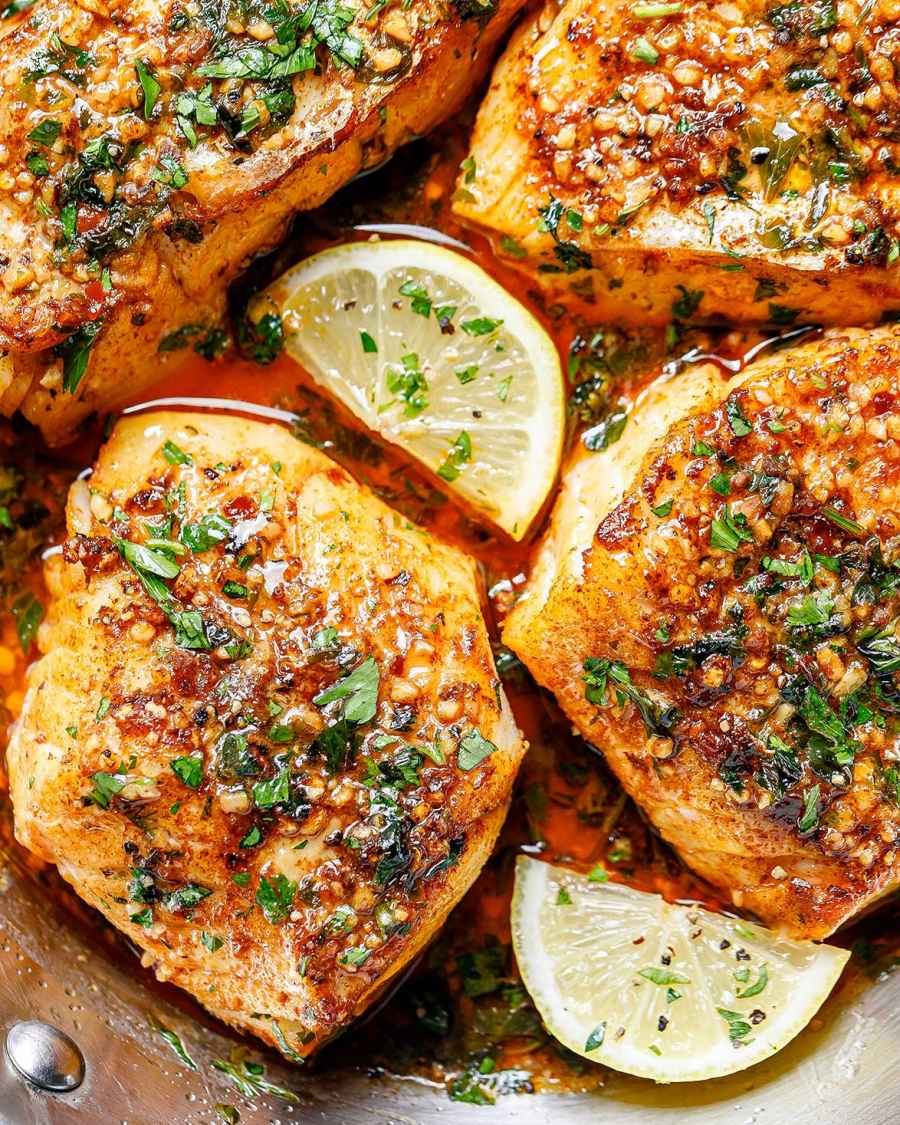 Lemon Garlic Butter Baked Cod Fillets - #recipe by #eatwell101 - https://www.eatwell101.com/lemon-garlic-butter-baked-cod-fillets-recipe