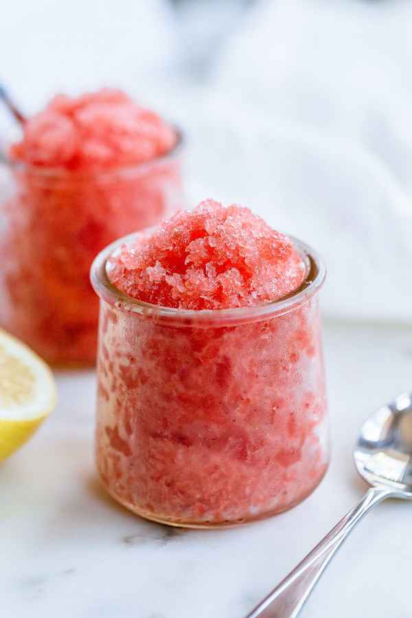 3-Ingredients Watermelon Granita - #recipe by #eatwell101 - https://www.eatwell101.com/watermelon-granita-recipe