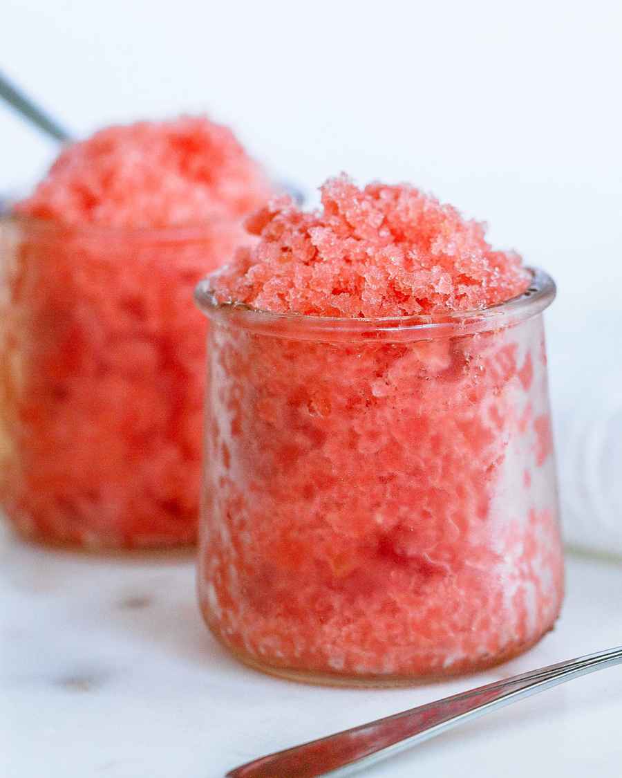 3-Ingredients Watermelon Granita - #recipe by #eatwell101 - https://www.eatwell101.com/watermelon-granita-recipe