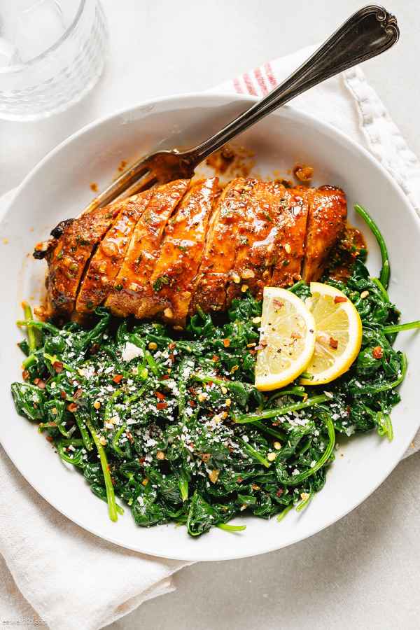 Asado Chicken Breasts with Sautéed Garlic Spinach - #recipe by #eatwell101 - https://www.eatwell101.com/asado-chicken-recipe