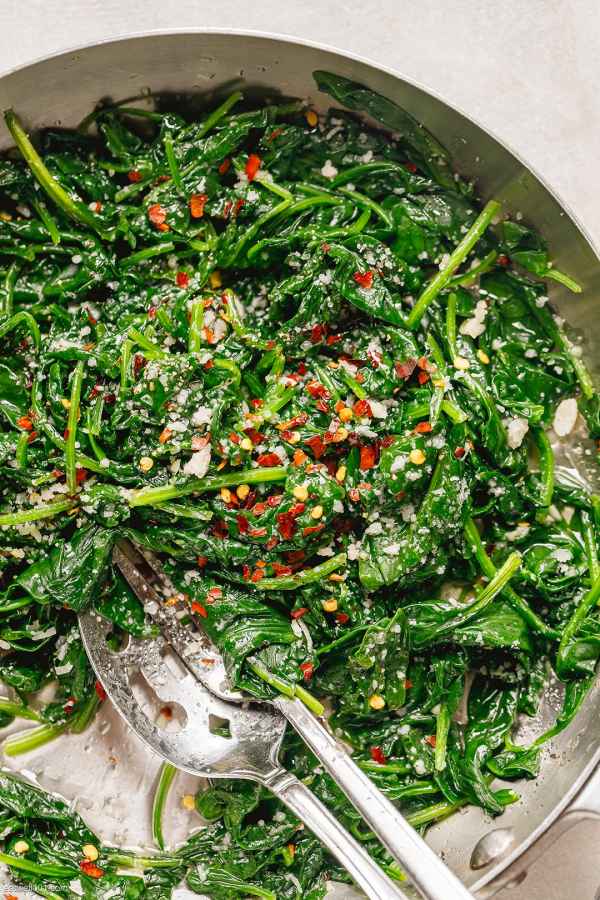 5-Minute Sauteed Lemon Garlic Spinach