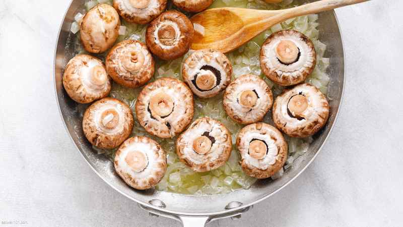 How to Clean Mushrooms Before Cooking