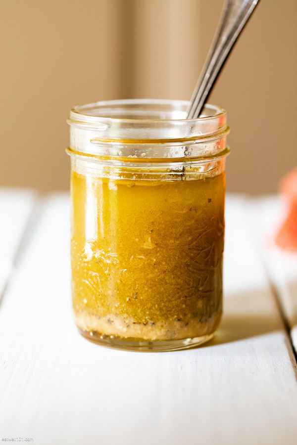 Italian Salad Dressing - #recipe by #eatwell101 - https://www.eatwell101.com/italian-salad-dressing-recipe