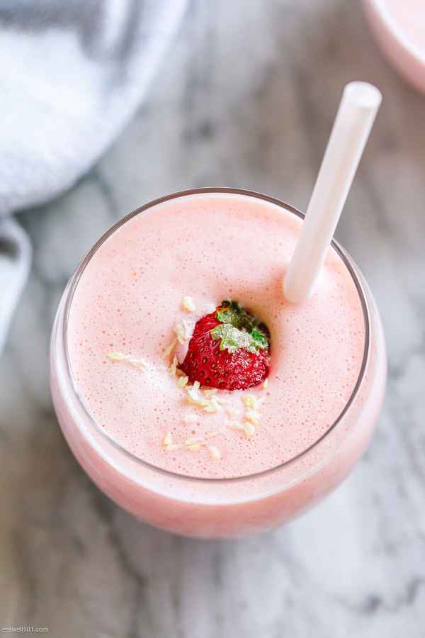 Dairy-Free Strawberry Coconut Smoothie (3-Ingredients)