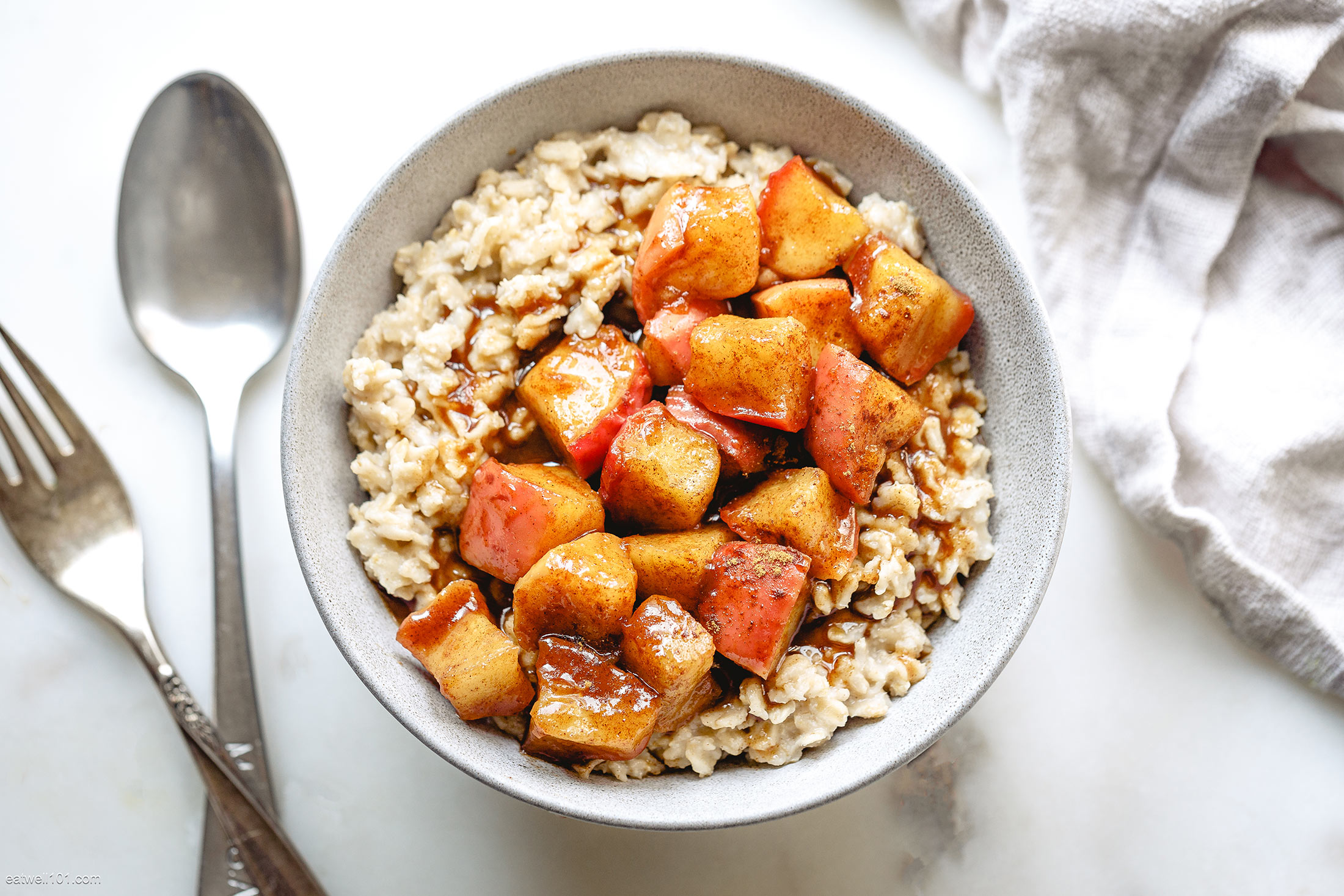 Apple Cinnamon Oatmeal